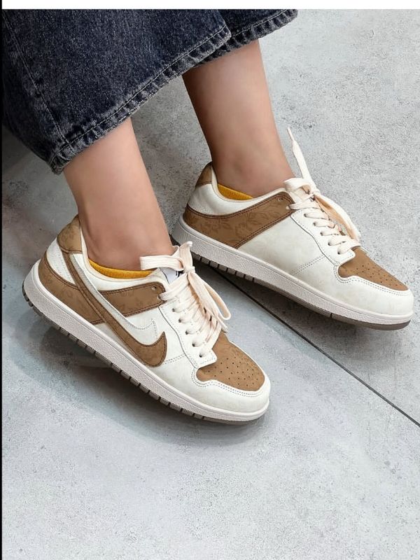 کتونی نایک دانک لو کد 667