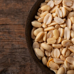 مغز بادام زمینی خام پوست کنده (250 گرم)