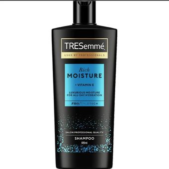 شامپو آبرسان مخصوص موهای خشک ترزمه 685 میل TRESemme Rich Moisture