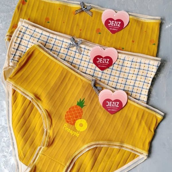 شورت زنانه کبریتی وارداتی طرح آناناس