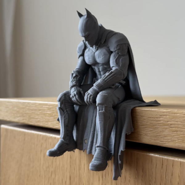 فیگور بتمن نشسته | Batman Sitting on Ledge Figure