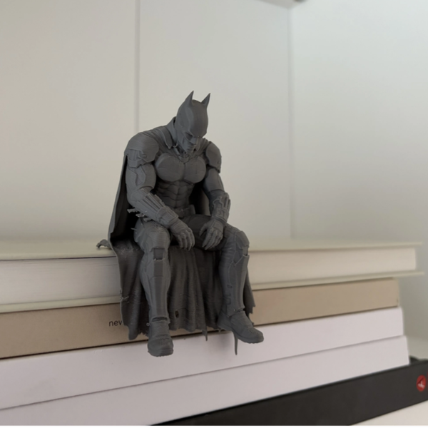 فیگور بتمن نشسته | Batman Sitting on Ledge Figure