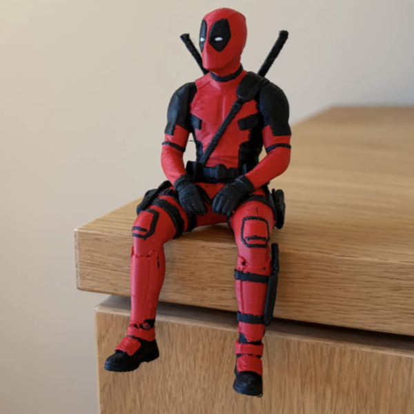 فیگور ددپول نشسته | Deadpool Sitting Shelf Figure