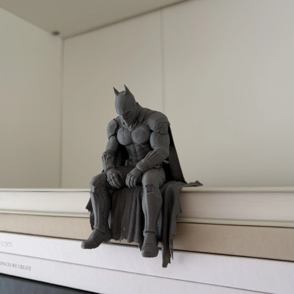فیگور بتمن ناراحت | Batman Sitting on Ledge Figure