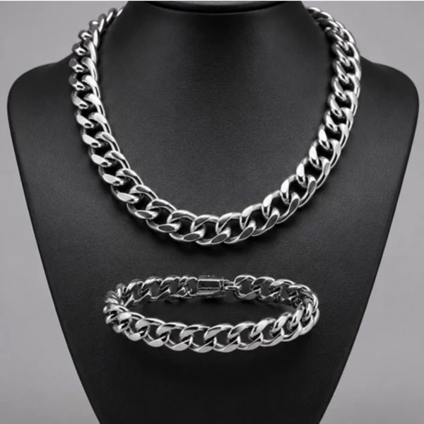 نیم‌ست استیل طرح کارتیر نقره‌ای؛ کلاسیک، ماندگار و جذاب