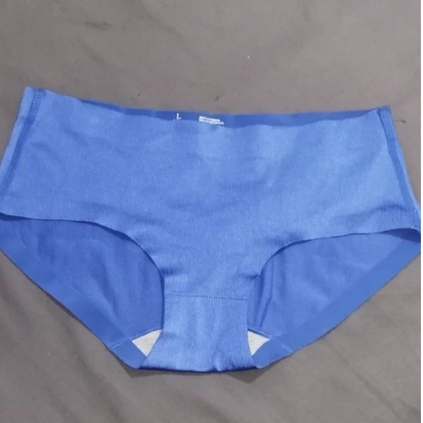ست شورت سوتین لیزری آبی اسفنجی وارداتی سایز 70