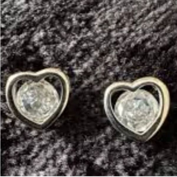 گوشواره قلب نگینی استیل وارداتی زنانه