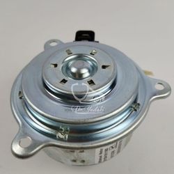 موتور فن رادیاتور پژو 405 (اتصال پروانه فن با پیچ) شرکتی ایساکو اصل 1010100599