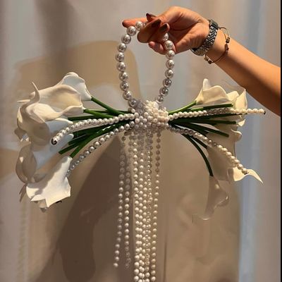 دسته گل شیپوری مدل اروپایی 16 شاخه مرواریدی