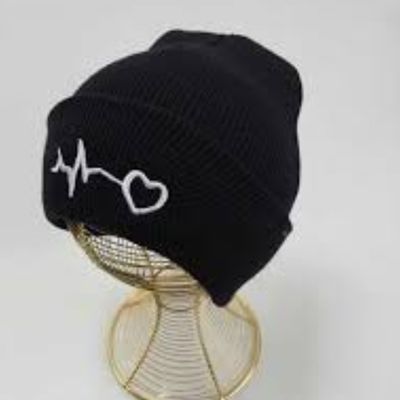 کلاه زنانه  زمستانی شیک طرح لبخند