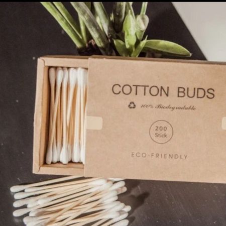 گوش پاکن بامبوcottonbuds  رنگ سفید بسته200عددی