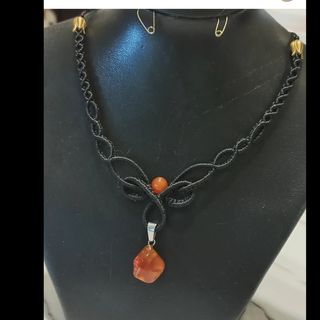 گردنبند خاص میکرومکرومه چرمی طرح پیچک و حبه انگور