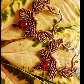گوشواره میکرومکرومه طرح برگ 1