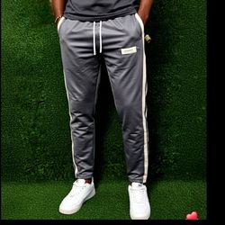شلوار بگ ورزشی.