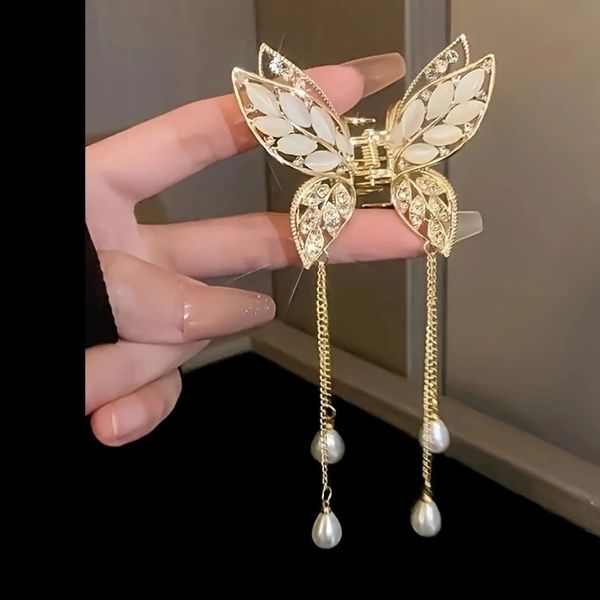 کلیپس پروانهای فلزی مجلسی با نگینهای کریستالی