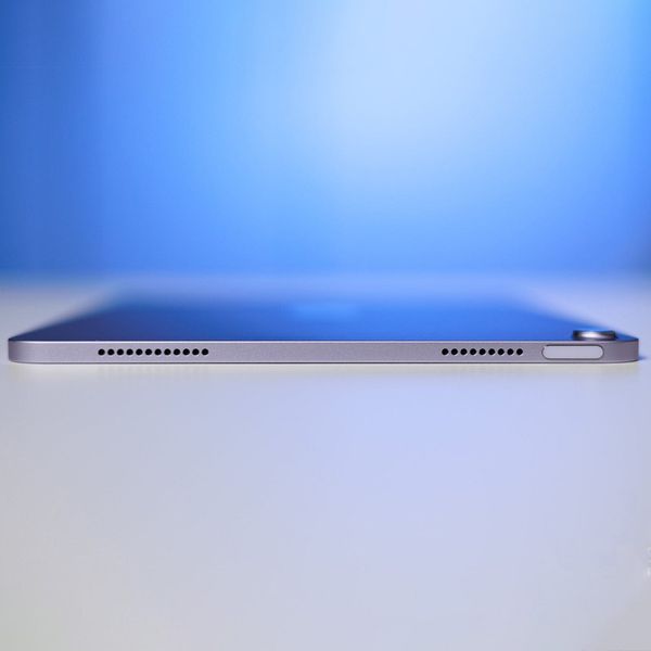تبلت 13 اینچ اپل مدل iPad Air 2026 M4 Wi-Fi ظرفیت 1 ترابایت و رم 12 گیگابایت، رزولوشن دوربین اصلی 12 مگاپیکسل، پشتیبانی از قلم و