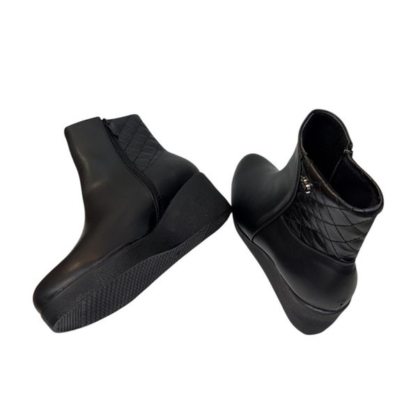 نیم بوت زنانه مدل NGD 452 بیاله رنگ مشکی