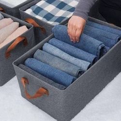 باکس لباس و شلوار دارای میله فلزی