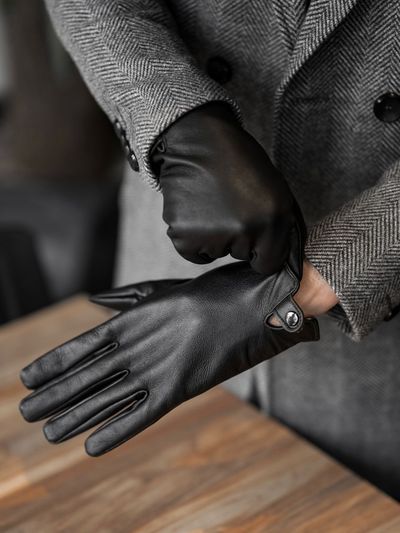 دستکش چرم طبیعی بغل دکمه مشکی کد g108