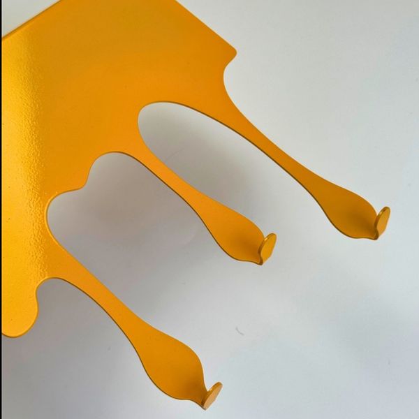 آویز لباس کوچک زرد drop iron