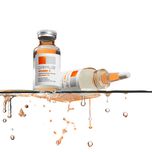 سرم روشن کننده پوست اورموس حاوی ویتامین سی 10 درصد مناسب انواع پوست حجم 30 میلی لیتر