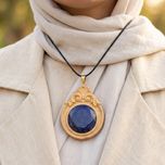 گردنبند چوبی با نگین لاجورد کد 01