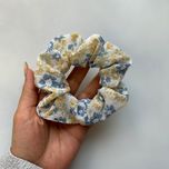 کش مو زنانه اسکرانچی مدل گل‌گلی بسته 2 عددی