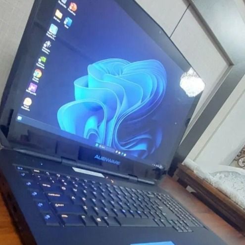 لپ تاپ Alienware (استوک) ظرفیت 640 گیگابایت با رم 8 گیگابایت و گرافیک Nvidia GTX 980M 4GB DDR5