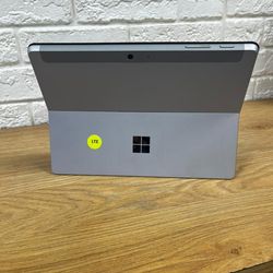 microsoft surface  go corem(3)/ram8GB/ssd 128 gig/ intel /silver