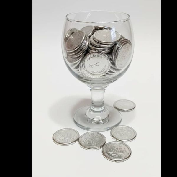 سکه تزئینی ده ریالی - بسته 10 تایی ( طلایی و نقره ای )