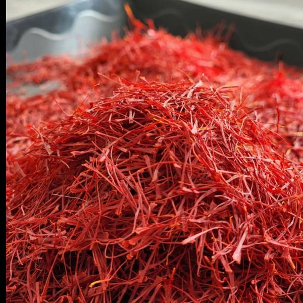 زعفران سوپر نگین فله (SUPER NEGIN SAFFRON IN COLOSTRUM)