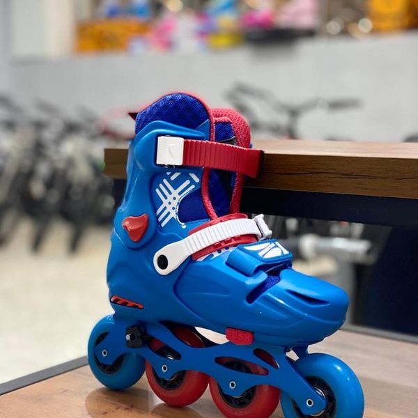 کفش اسکیت بچگانه فری استایل مدل Z1