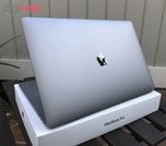 لپ تاپ 15 اینچی اپل مدل MacBook Pro MR942 2018  کار کرده همراه با تاچ بار