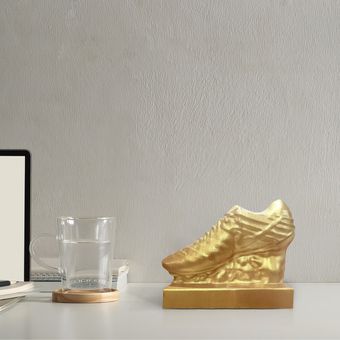 تندیس مدل کفش طلا بزرگ