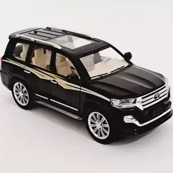 ماشین فلزی تویوتا لندکروز toyota land cruiser مقیاس 1:32