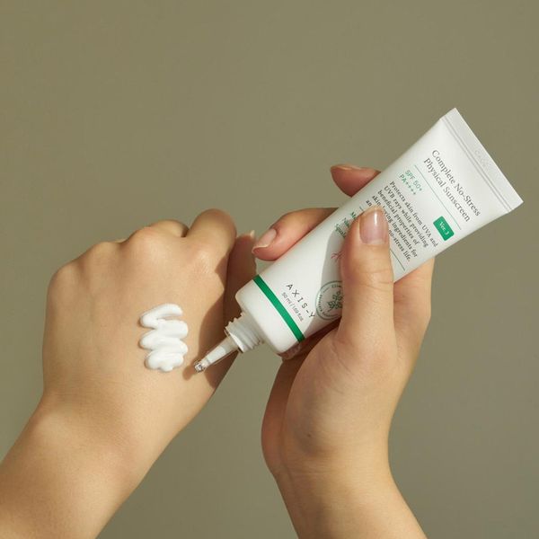 کرم ضد آفتاب بدون رنگ اکسیس وای +SPF 50 مدل Complete No Stress ‌مناسب انواع پوست‌ حجم 50 میلی‌لیتر