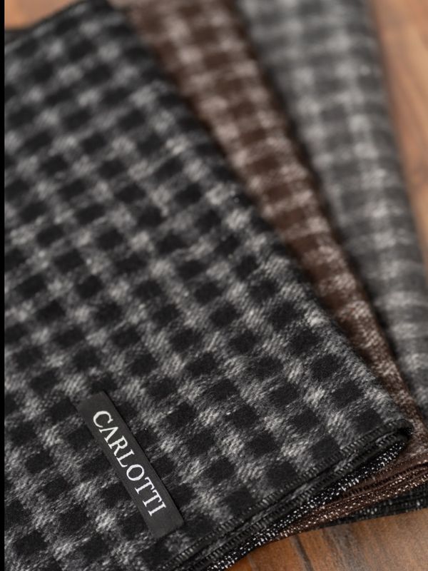 شالگردن و پوشت چهارخانه مشکی کارلوتی کد s244