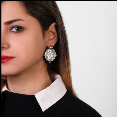 گوشواره نقره گرد آن منی