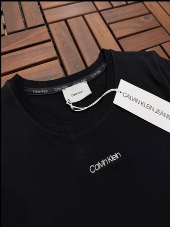 تیشرت برند calvin klein