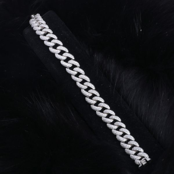 دستبند نقره زنانه مدل 01