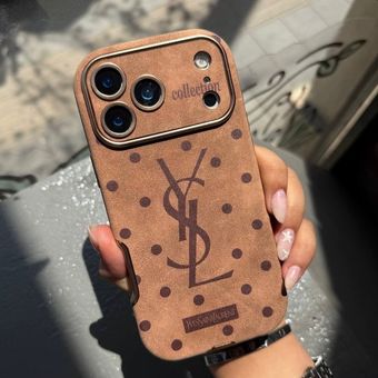 قاب YSL مونگرام c8674