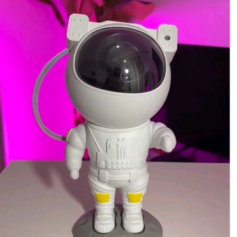 چراغ خواب کهکشانی فضانورد