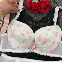 ست عروس اسفنجی وارداتی تور و گیپور طرح آلیس