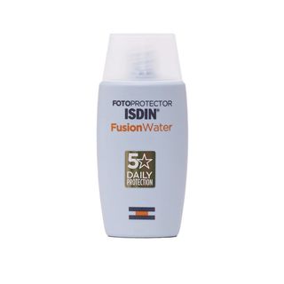 کرم ضد آفتاب بدون رنگ SPF 50 مدل فیوژن واتر مناسب انواع  پوست حجم 50 میلی‌لیتر
