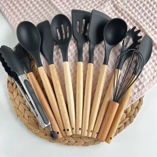 سرویس کفگیر ملاقه سیلیکونی دسته بامبو- 12 پارچه کیچن