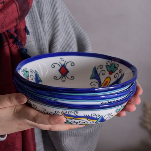 کاسه سفید لبه آبی