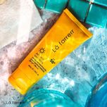 کرم ضدآفتاب و ضدلک بی‌رنگ لافارر مدل SPF50، مناسب پوست‌های چرب، حجم 40 میلی‌لیتر