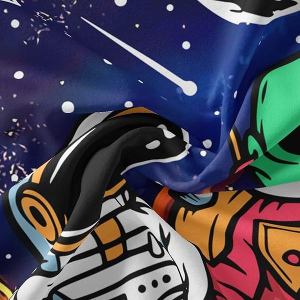 پوستر پارچه ای فیانی مدل بک دراپ فضانورد کد F131