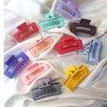 کلیپس مو زنانه مدل شمعی مات صندوقی و گلدار بسته 2 عددی