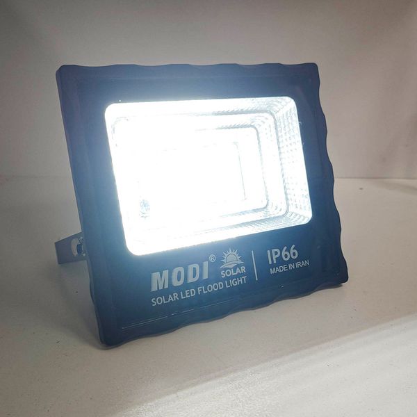 پروژکتور خورشیدی 50 وات مودی مدل IR-MD7250 طرح IP66